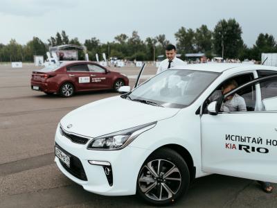 Презентация новой KIA RIO 2017, фото